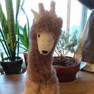 Giraffe of alpaca fur